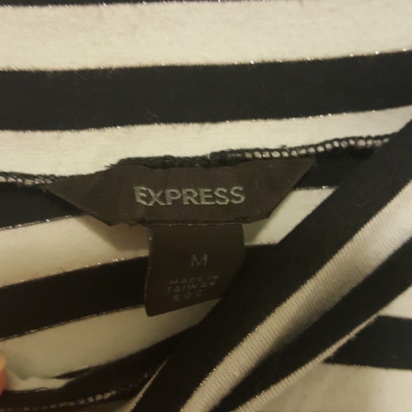 *** SOLD *** Express cute flowy striped skirt - Picture 3 of 3